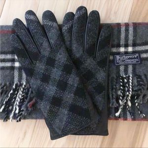 Burberry leather & wool gloves - (like new)